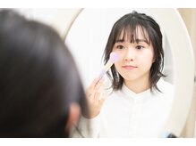 Q2、メイクをしたままでも施術を受けられますか？
