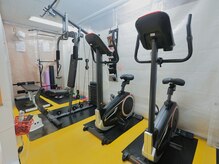 スタイルボクシング ブリッジの雰囲気(筋トレマシンなど)