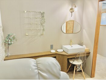 セカンドルーム アイナ(2nd-room aina)の写真/オトナ女性のためのゆったりプライベートサロン★
アロマの香り漂う店内で極上リラックスタイムを♪