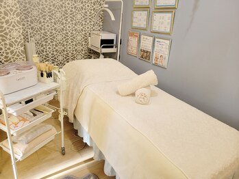 モンエピレ(MON epiler)/ブルーで落ちついた空間♪