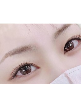 ナチュラル上品な目元にしたい