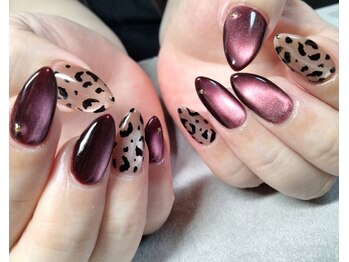 ネイルサロン ユーア(Yu a)の写真/【口コミ高評価】柏駅徒歩1分★定額¥7980～色替えOK♪店内に100種以上デザインご用意☆持込みデザインも◎