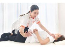 カラダファクトリー 米子しんまち天満屋店の雰囲気（【APバランス】首と骨盤へのアプローチで、バランスを整えます♪）