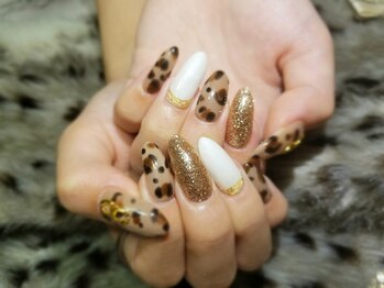 シュガーネイル(sugar nail)/ヒョウ柄ネイル