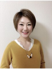 濱野　美希(ネイリスト(歴7年)シンプル系ネイルが得意です。)