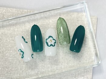 リーブル ネイル(Libre nail)/【定額4本アート】