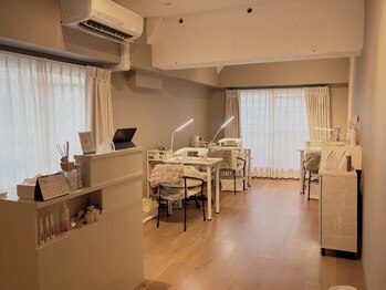 アリアネイル(Aria Nail)の写真/【席数、3席の小規模サロン】プライベートサロンならではのアットホームな空間♪