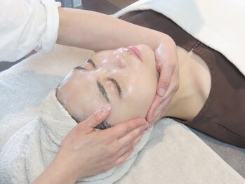 メニール(Mennir)の写真/お顔のたるみ・しわ・むくみが気になる方や、目元ケアをしたい方におすすめの徹底肌質改善＆たるみケア♪