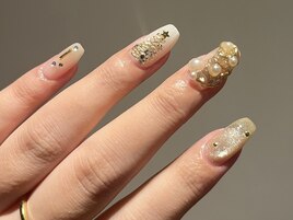 モードな一癖クリスマスネイル