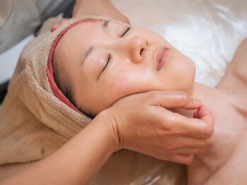 プチ ビサージュ ポワール(Petit Visage Poire)の写真/やっと出会えた!【痛みが抑えられるのに効果的】な小顔コルギ◎歴20年◇1回で小顔に!初回￥6600