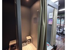 パーソナルピラティス&トレーニング・ボディメイク専門店　King GYM 【キングジム】/お着替えスぺ―スも完備