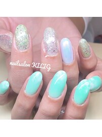 キラキラネイル