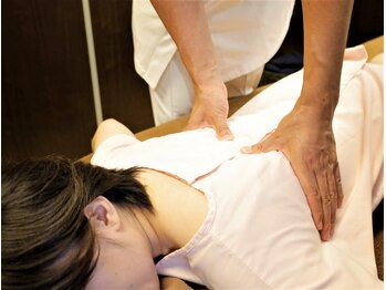 さがみ鍼灸整骨院/- 施術の様子 -