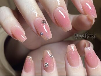 ダークハニー 池袋店(Dark Honey)の写真/エリアトップクラスの高技術と、速さが自慢★フォルムをとことん追求した美しい仕上がりに！【池袋】