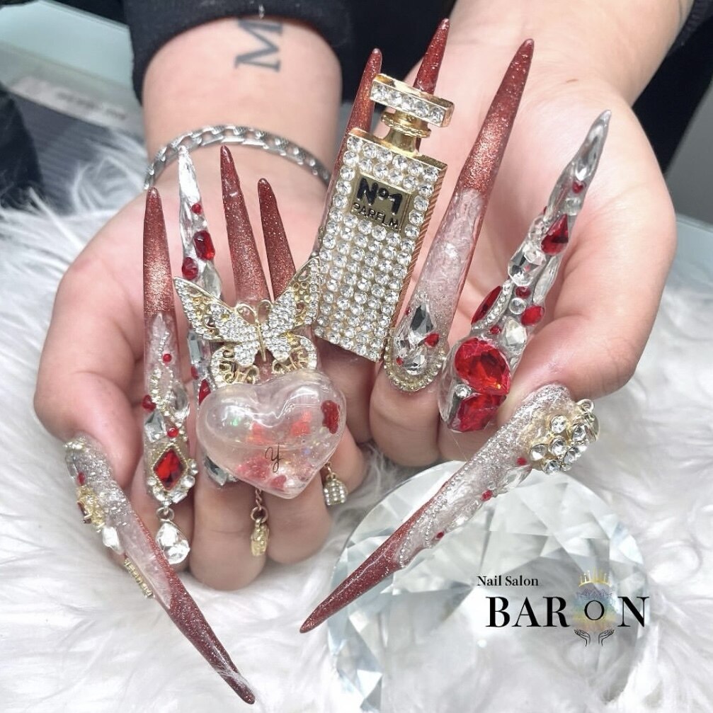 2026年冬トレンド】ストーン ハンド スーパーロングのネイルデザイン集