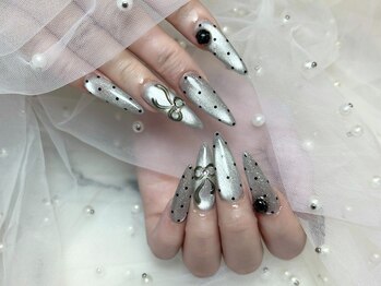 エモワ(&emoi)の写真/【 憧れのロングネイルに 】どのデザインでも長さ出しOK◎ イベントや特別な日の指先に華やかさをプラス♪