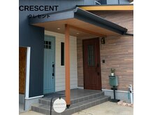 クレセント(CRESCENT)の雰囲気(目印は水色の扉です。プライベートサロンなのでお気軽に♪)