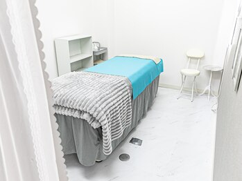 ポワールムース(POIRE mousse)/施術をするお部屋の雰囲気です☆