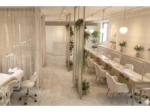 ラヴィネイル アイルアイズサラ 京都駅前店(La Vie Nail I'll Eyes' SARA)