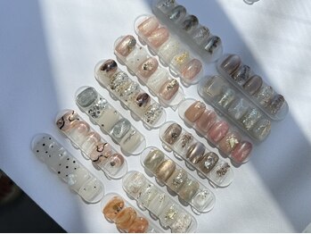 エルネイル バイ ファースト(el.NAIL by1st)の写真/大人可愛いネイルデザインを豊富にご用意★爪に優しいパラジェル使用で長くネイルが楽しめる指先に！