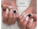 ドットネイル/乳白色ネイル