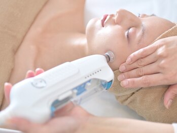 グロウ(glow)の写真/【茨木/高槻】医療提携サロンだからできるお肌のお悩み徹底改善へ♪3種類のフレッシュヒト幹細胞を導入◎