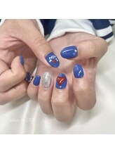 サロンドウイ(salon de OUI)/ブルーネイル