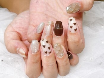 サロン アミリー(Salon Amiely)/アートフリー120分☆持ち込み