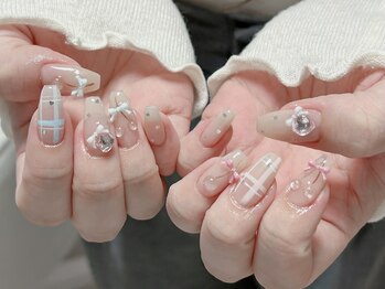 ルネネイル(Lune nail)の写真/池袋で叶える上品×大人可愛い華やかネイル♪定額でマグネットやワンホンも、つやつやな美フォルムに★