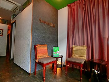 サバイディー 中野店/一歩入ると街の喧騒を忘れる空間