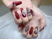 モアグラム 新宿東口店(More Glam)/赤／シンプル