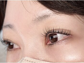 リリア(LILIA.)の写真/品のある目元で年齢による目元の悩みを解決。若作りでなく理想の自分へ◎