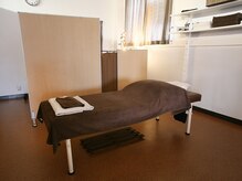 街の手もみ屋てもみぃーな 東大和上北台駅前店/施術スペース