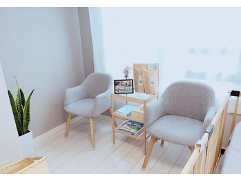 広島骨盤センター 横川院/待合いスペース