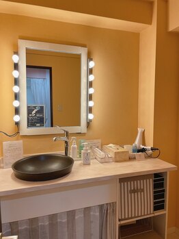 フラワー(FLOWER)/パウダールーム