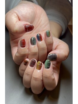 秋色チェックネイル