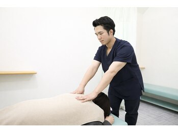 いずみ野駅前整骨院/首・肩周りの施術