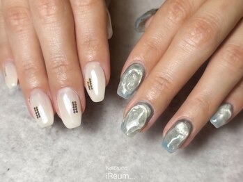 イリウム(iReum. . .)の写真/【韓国風空間◇パラジェル導入店】手描き・ニュアンスなど周りとは一味違うネイルにお仕上げ♪持ち込みOK◎