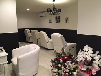 エターナルの写真/自分史上最高の目元を★ラグジュアリーな上質空間×ベテランの充実カウンセリングで、理想の似合わせ提案♪