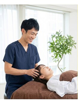 国立駅前カイロプラクティック/ヘッドマッサージ/眼精疲労施術