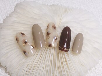 フローラ(flora)/選べる定額デザイン