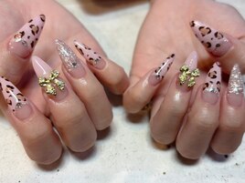 ピンクレオパード