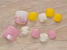 ネイルサロンアンドスクール ミュー(Nail Salon & school mieux)/《FOOTの季節♪》キラキラネイル