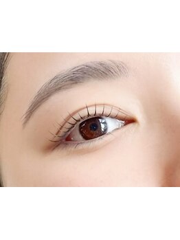 ナチュラル上品な目元にしたい