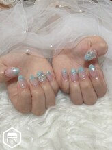 レディスペネイル メイニ 名駅東口(Redispe nail mei2)/ビジュー2つ付きラメグラ