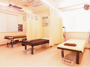 たま整骨院/施術室