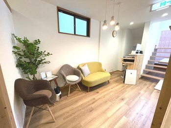 プラスニコ(+nico)/待合室