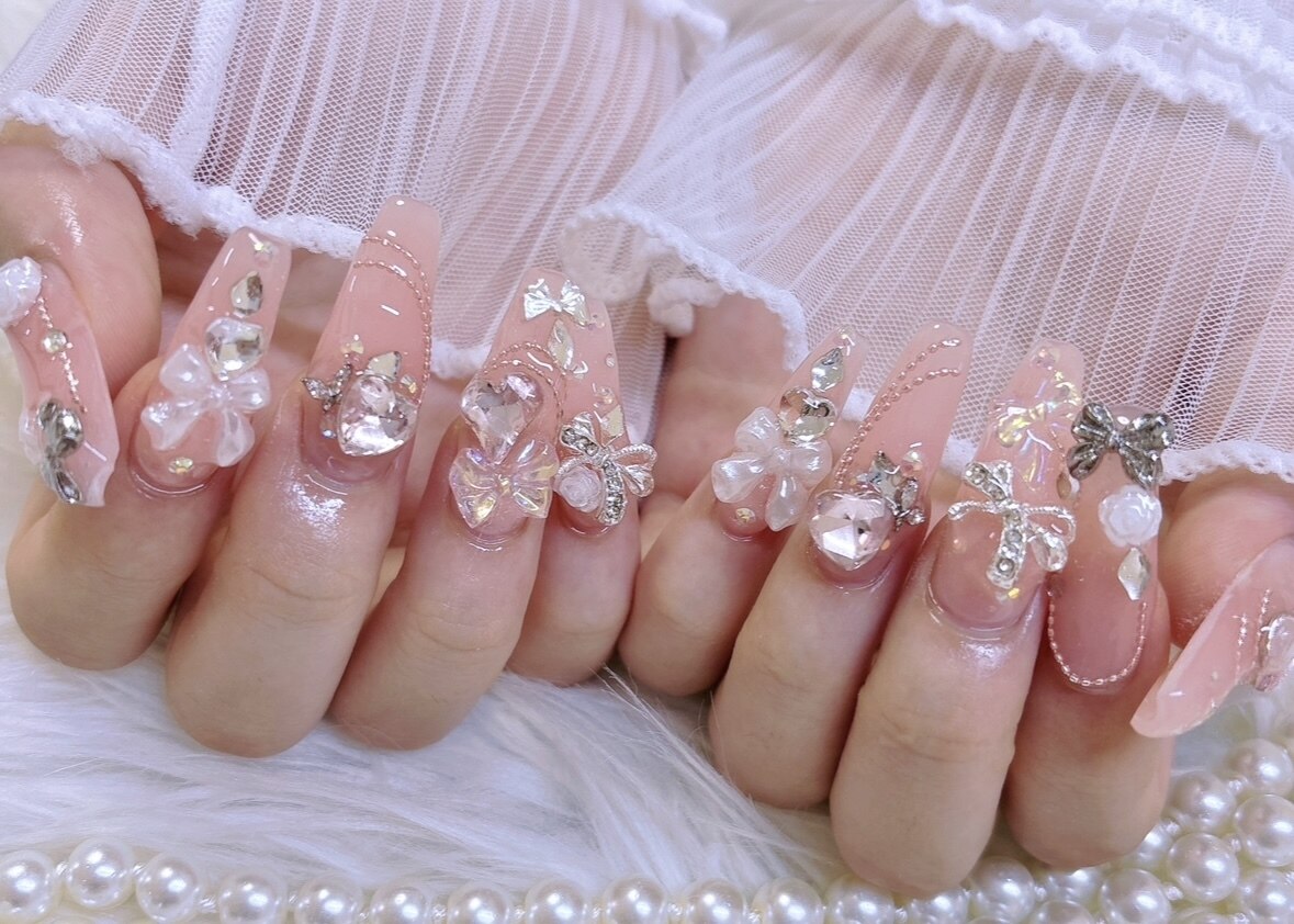 2025年秋トレンド】ゴテゴテのネイルデザイン集｜人気順