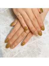 エムネイル(Ｍ)/くすみピスタチオカラー♪