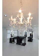 ピケピラティス 新富町八丁堀店(pique pilates)/ソフトラグジュアリーな空間です